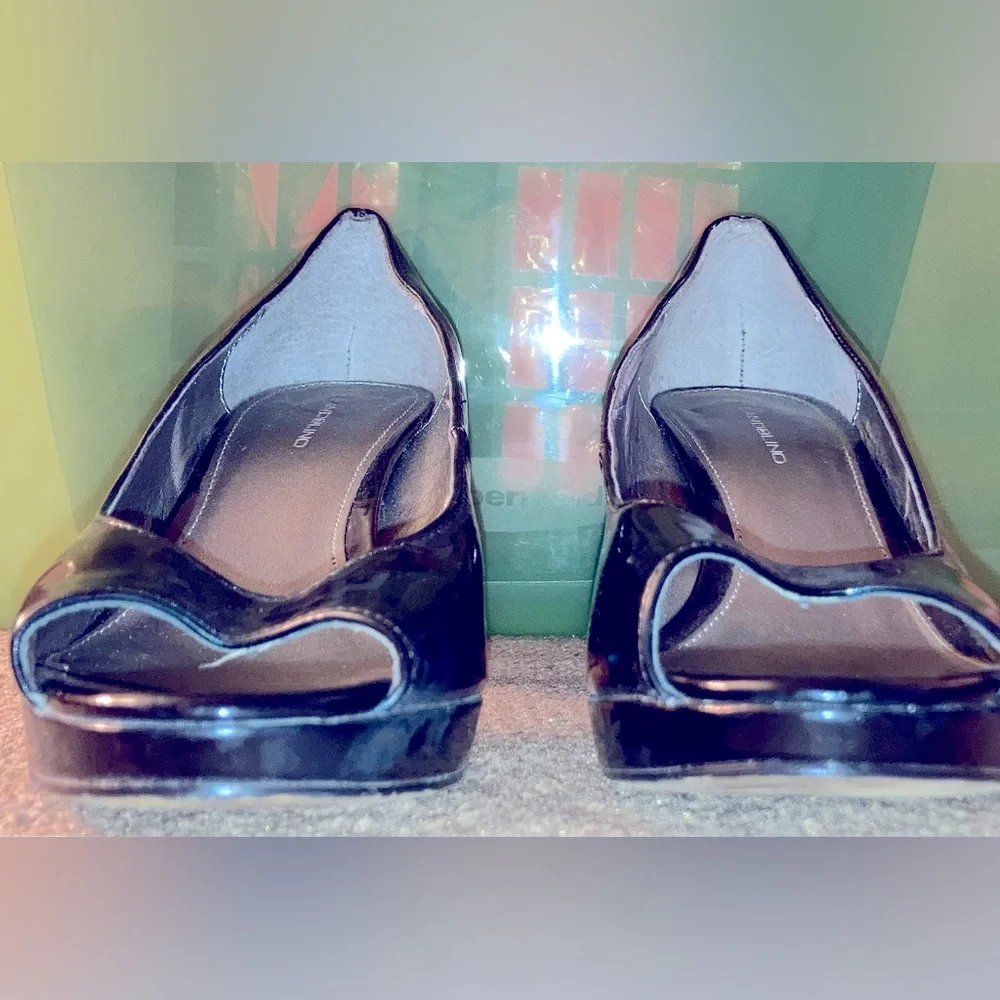 Heels. - Picture 2 of 5